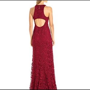 Vera Wang Lace Formal Gown